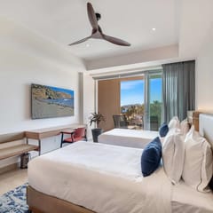 One Bedroom Ocean View with Twin Beds