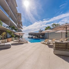 One Bedroom Pool View with Plunge Pool