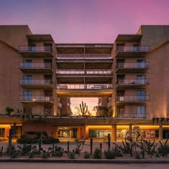 Stylish 2BR Upper-Level Retreat | Modern, Secure & Beach Nearby