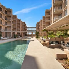 Upper Floor Sunset Views. Designer Condo