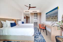 One Bedroom Ocean View with Twin Beds - Image 2