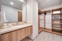 Stylish Condo with Pool, Fast Wi-Fi & Gated Security - Image 4