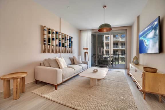 Coastal Breeze | Family 3 Bedroom Retreat.