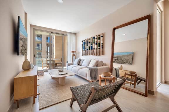 Coastal Chic Retreat - Elegant 1BR Steps minutes from the Sea - Image 5