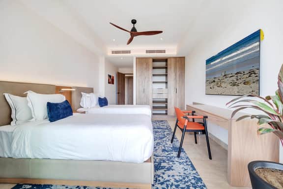 One Bedroom Ocean View with Twin Beds - Image 2