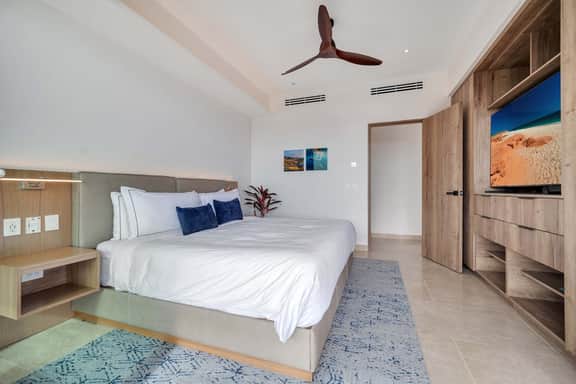 Three Bedroom Ocean View with Plunge Pool - Image 2